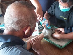 Damkar Klaten Copot Akik di Jari Warga Setelah UGD Angkat Tangan