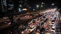 Sabar Ini Ujian, Jl TB Simatupang Arah Fatmawati Macet Banget