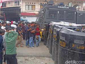 Duduk Perkara Sengketa Lahan SMA di Torut yang Berujung Demo Ricuh di PN Duduk Perkara Sengketa Lahan SMA di Torut yang Berujung Demo Ricuh di PN