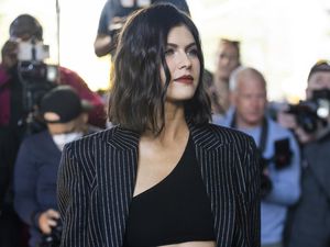 Penyesalan Alexandra Daddario Main di Baywatch