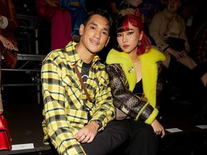 7 Potret Isyana Tampil Serasi dengan Afgan di NYFW, Gayanya Dipuji Doja Cat 7 Potret Isyana Tampil Serasi dengan Afgan di NYFW, Gayanya Dipuji Doja Cat
