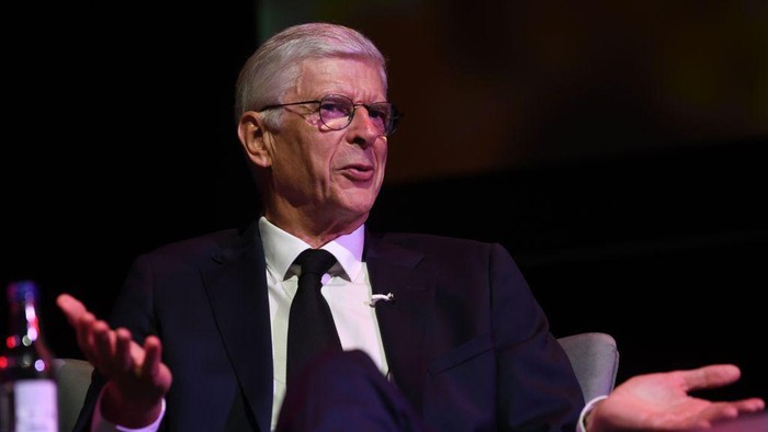 LONDON, ENGLAND - SEPTEMBER 12: ex Arsenal manager Arsene Wenger at the launch of former Arsenal Vice Chairman David Deins autobiography at Cambridge Theatre on September 12, 2022 in London, England. (Photo by Stuart MacFarlane/Arsenal FC via Getty Images)