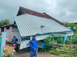Puting Beliung Terjang-Rusak 11 Rumah di Banyuwangi