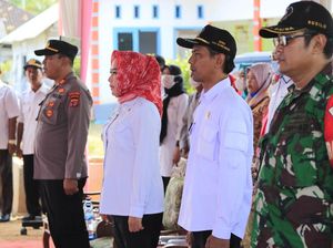 Bupati Tulang Bawang Tebar Bantuan Motor-Ambulans di Gedung Aji Baru