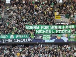 UEFA Sanksi Celtic gegara Banner Hina Ratu Elizabeth II