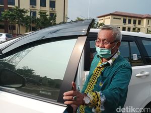 4 Pejabat Unila Dicecar Penyidik KPK soal Penerimaan Mahasiswa Baru 4 Pejabat Unila Dicecar Penyidik KPK soal Penerimaan Mahasiswa Baru