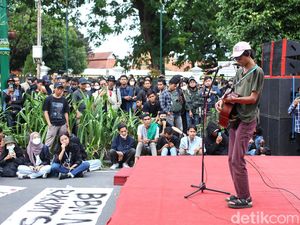 Potret Aksi Damai-Panggung Rakyat Demo BBM di Malioboro Jogja