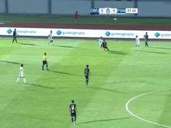 Dewa United Imbangi PSM 1-1 di Menit 61, Blunder Yuran Bikin Reza Kebobolan