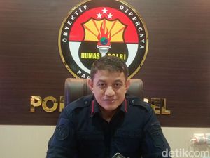 Polda Sulsel Ungkap Perusakan Mobil Ketua Relawan Prabowo Tak Terkait Politik Polda Sulsel Ungkap Perusakan Mobil Ketua Relawan Prabowo Tak Terkait Politik