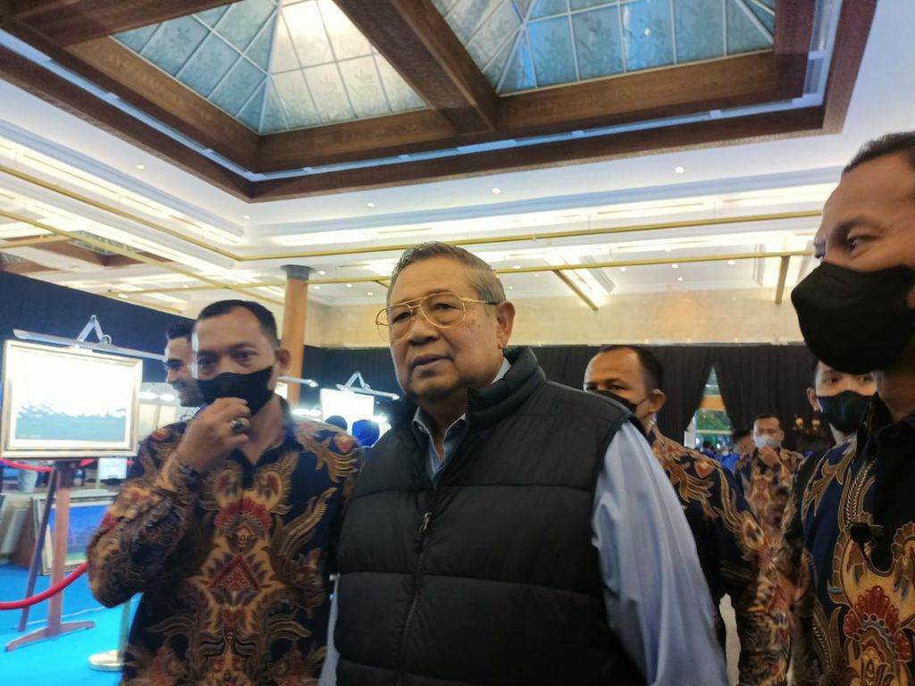 SBY Dikritik Soal Dugaan Pilpres 2024 Diatur Hanya Dua Paslon SBY Dikritik Soal Dugaan Pilpres 2024 Diatur Hanya Dua Paslon
