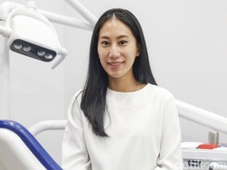 Influencer Cantik drg Deviana Punya Solusi Gigi Rata Sempurna Nggak Menyiksa