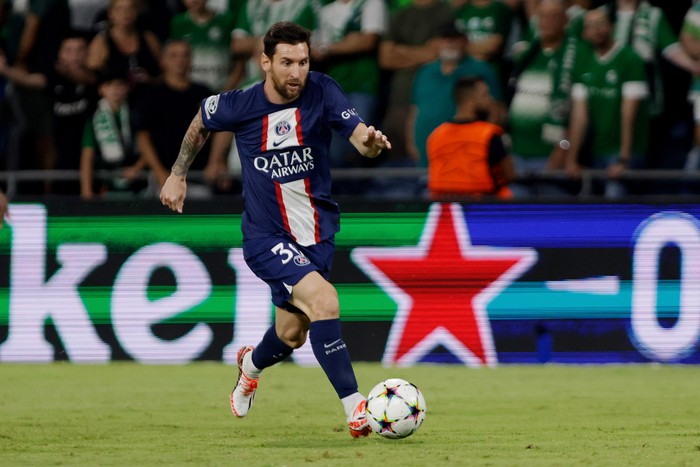 lionel messi paris saint-germain psg maccabi haifa vs paris saint-germain liga champions 2022/2023 HAIFA, ISRAEL - SEPTEMBER 14: Lionel Messi of Paris Saint Germain during the UEFA Champions League match between Maccabi Haifa v Paris Saint Germain at the Sammy Oferstadium on September 14, 2022 in Haifa Israel (Photo by Nir Keidar/Soccrates/Getty Images)