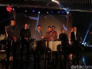 Manny Pacquiao Buka Bar di Bali Manny Pacquiao Buka Bar di Bali