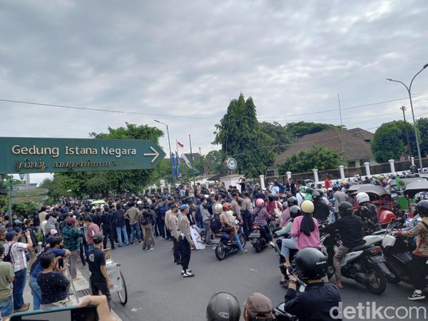Ada Demo BBM, Jalan Malioboro Jogja Macet