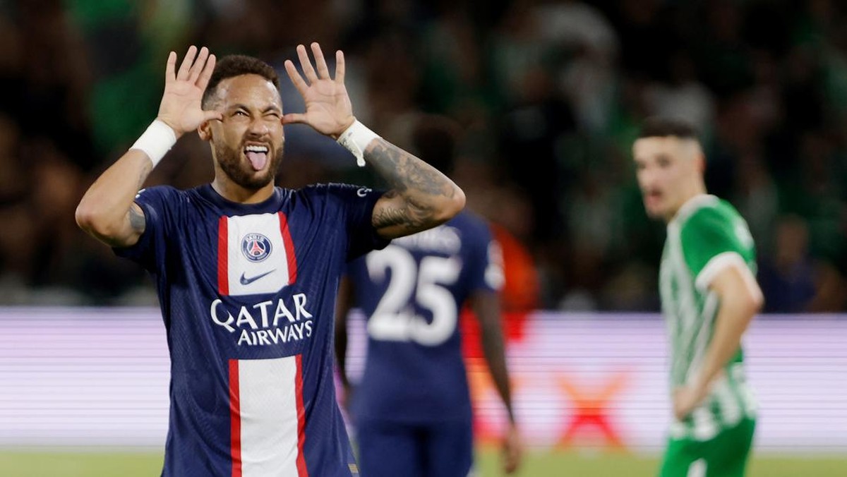 Bintang PSG Neymar dikartu kuning karena melakukan selebrasi yang wajar. (Foto: Getty Images/Soccrates Images)