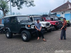 Tarif Jip Bromo Naik Rp 100 Ribu Imbas Harga BBM Naik