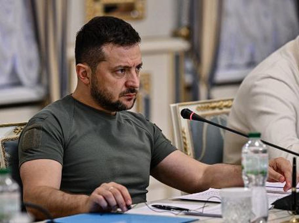 Zelensky Sindir Putin yang Mobilisasi 300 Ribu Militer ke Ukraina