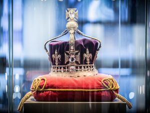 Mitos Kutukan Kohinoor, Berlian Pada Mahkota Permaisuri Raja Charles III