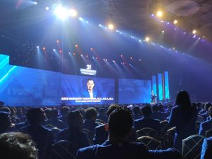 AHY Banggakan Pembangunan Era SBY, Sindir Pihak Tinggal Gunting Pita