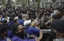 Polisi Tepis Bertindak Represif Saat Amankan Demo Mahasiswa