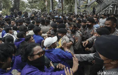 Tengok Lagi Demo Tolak BBM di Ibu Kota Hari Ini