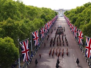 Rusia Tak Diundang ke Pemakaman Elizabeth, Siapa Saja Bernasib Sama?