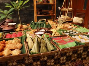 Rekomendasi 5 Toko Kue Jajanan Pasar Buat Snack Box Meeting di Kantor