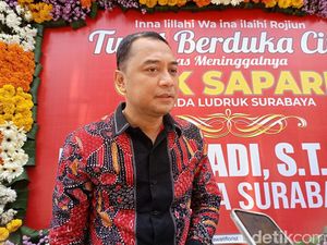 Berhasil Atasi Banjir Karangpoh, Walkot Eri Prioritas Selesaikan Banjir di 2023 Berhasil Atasi Banjir Karangpoh, Walkot Eri Prioritas Selesaikan Banjir di 2023