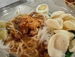 Mencoba Ketoprak Rp 98 Ribu vs Rp 15 Ribu, Begini Beda Isi dan Rasanya