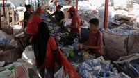 Sampah Plastik Dijadikan Uang Demi Lewati Krisis Lebanon, Ini Fotonya