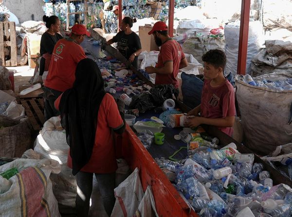 Sampah Plastik Dijadikan Uang Demi Lewati Krisis Lebanon, Ini Fotonya