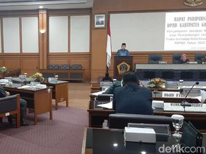 Usai Bebas, Anggota DPRD Gresik Tersangka Penistaan Agama Ikut Paripurna