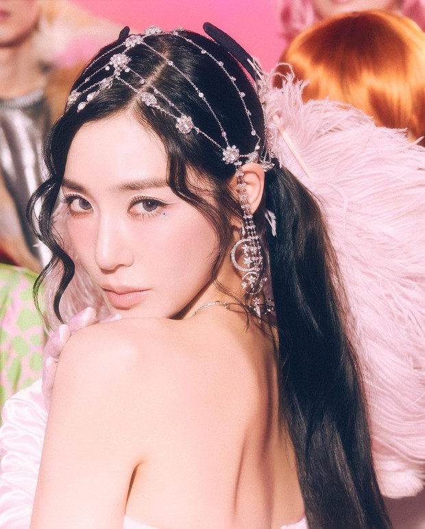 Floating Eyeliner/Foto : instagram.com/tiffanyyoungofficial