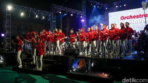 Harmoni Megah Lewat Orkestra Perdana di Stasiun Sudirman