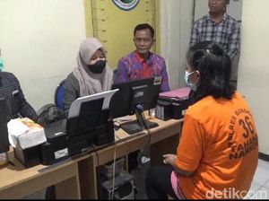 Bantu Suami Jual Sabu, Ibu Rumah Tangga di Bangkalan Diringkus Polisi Bantu Suami Jual Sabu, Ibu Rumah Tangga di Bangkalan Diringkus Polisi