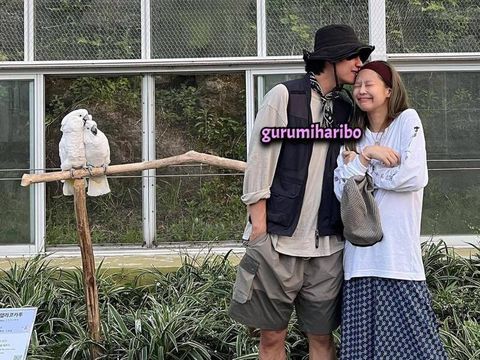 Jennie BLACKPINK dan V BTS
