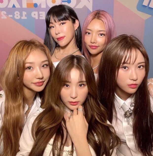 Lee Chae Yeon dan rekannya di dance crew WANT/Foto : instagram.com/chaestival_ Lee Chae Yeon mengikuti survival show untuk dancer profesional, Street Woman Fighter.