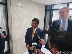 Menkominfo Tangkis Bjorka: Pencopotan Kewenangan Presiden