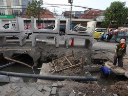 Musim Hujan Bikin Wali Kota Surabaya Deg-degan, Banyak U-Ditch Dipasang