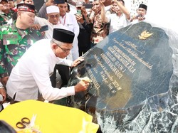 12 Tahun Dibangun, Masjid Berlapis Giok di Nagan Raya Diresmikan