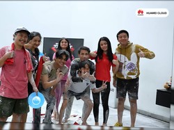 Mandi Tepung, Intip Keseruan Momen Main Game Finalis Esports x Talent