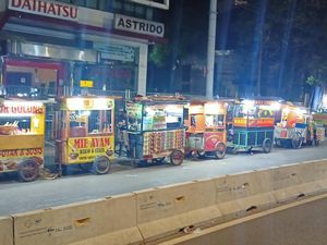 Ini Alasan PKL Dagang di Kawasan Kota Tua Meski Ada Lokasi Binaan