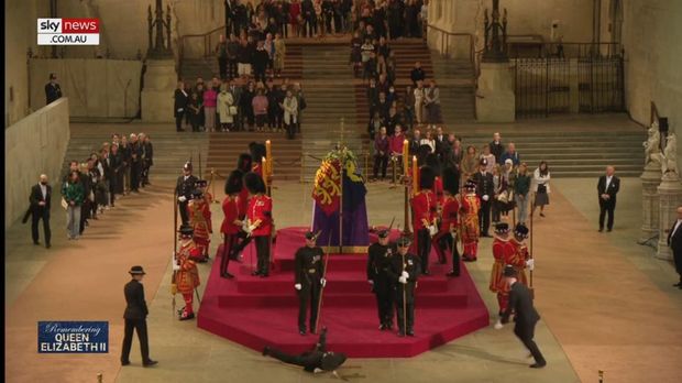 Ratu Elizabeth II Disemayamkan di Westminster Hall