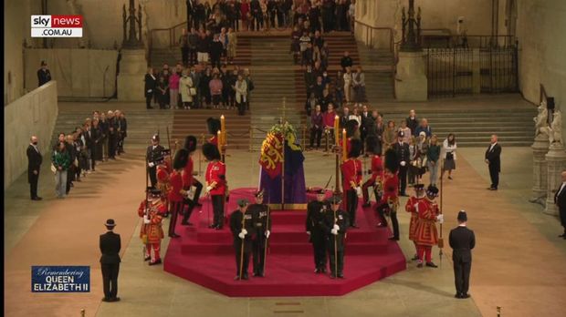 Ratu Elizabeth II Disemayamkan di Westminster Hall