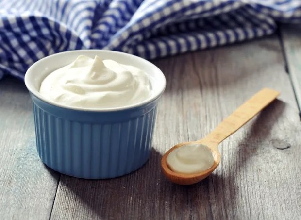 Bajo en grasas y alto en proteínas, el yogur griego es un favorito del menú a los 40/Foto: eatthis.com