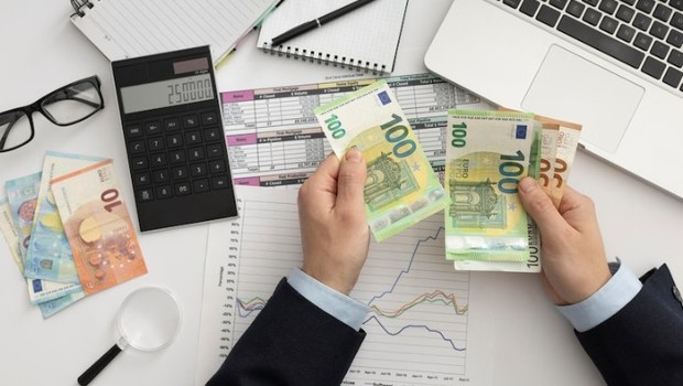 Sisikan untuk tabungan lebih dulu/freepik.com Sisikan untuk tabungan lebih dulu/freepik.com