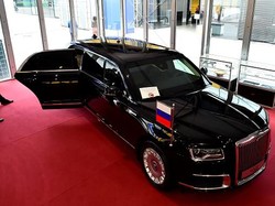 Spesifikasi Mobil Vladimir Putin yang Ditumpangi Kim Jong Un: Antiledakan-Tebal Kaca 6 cm