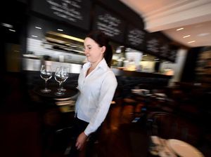 Terus Menerus Dilecehkan: Sejumlah Masalah dalam Sektor Restoran dan Perhotelan di Australia