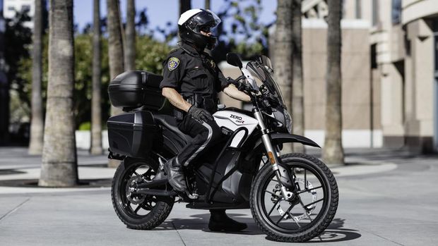 Motor listrik Zero DRS Police digunakan kepolisian di Amerika Serikat.