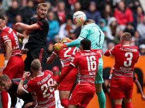 Augsburg Vs Bayern Munich: Die Roten Tumbang 0-1